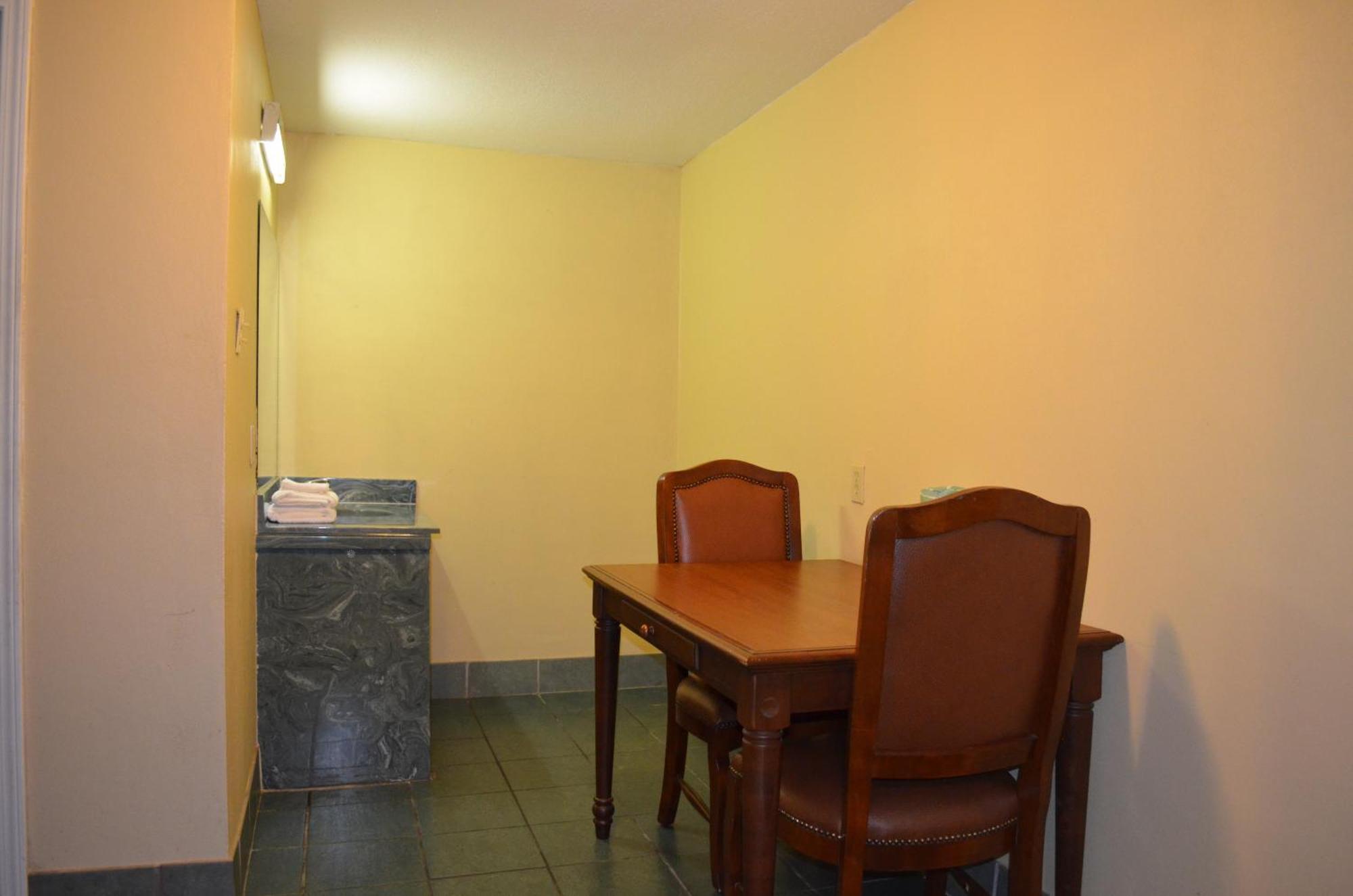Economy Inn New Orleans Arabi Eksteriør bilde
